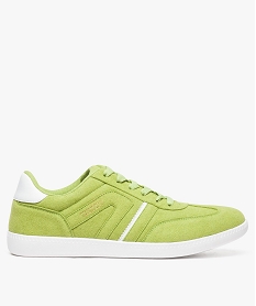 GEMO Tennis homme en suédine avec détails contrastants vert standard