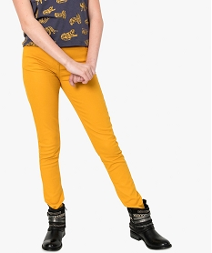 GEMO Pantalon fille uni coupe slim 5 poches Jaune