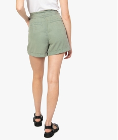 short femme en lyocell coupe ample avec ceinture vert shortsA989401_3