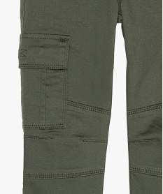 pantalon multipoches en matiere resistante garcon vertB657501_3