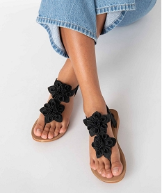 sandales femme a entre-doigt ornees de fleurs en relief noir sandales plates et nu-piedsB756501_1