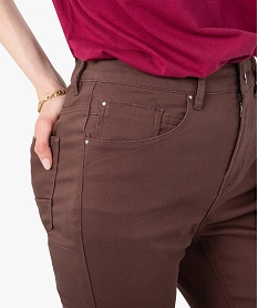 pantalon femme en coton stretch coupe regular brun pantalonsI311701_2