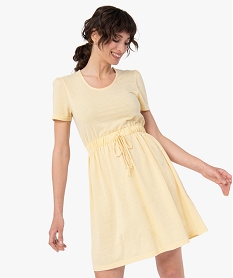 GEMO Robe femme à manches courtes en maille fluide Jaune