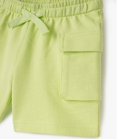 short en maille avec poches a rabat sur les cuisses bebe garcon vert shortsJ813501_2