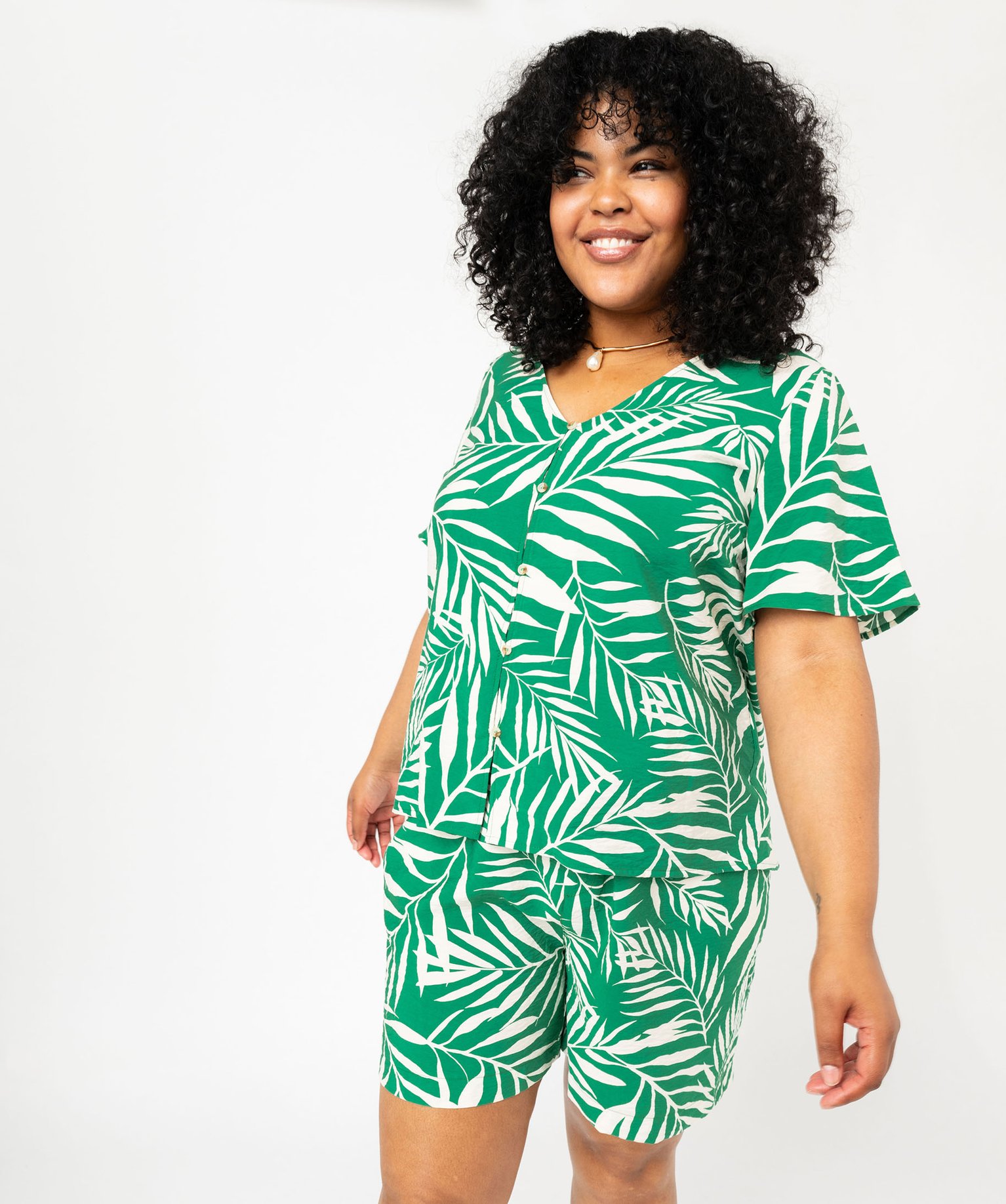 Gemo grande taille blouse manches courtes fluide a col v et imprime femme grande taille vert chemisiers et blouses femme GEMO